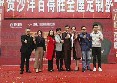 陈锦鸿空降荆门沙洋！年过五旬依旧魅力炸场，唱跳全能帅气不减当年