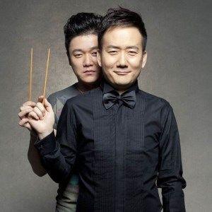 筷子兄弟空降吉隆坡!与财经大咖同台炸场,唱跳《小苹果》嗨翻全场