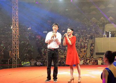 付笛声任静毛宁空降天津!HFD两周年现场秒变“全民KTV”大合唱