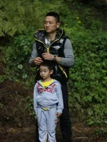 杨威肖像