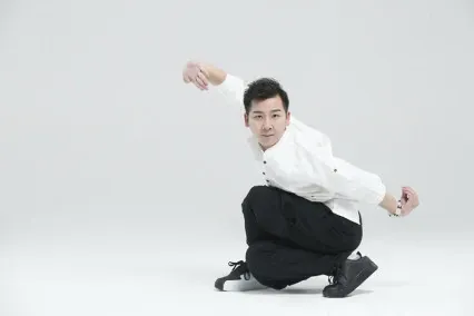 谢昀杉肖像