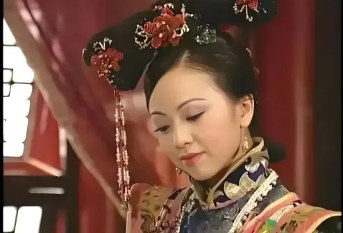 邓萃雯图片