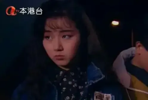 万绮雯图片